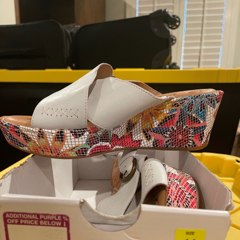 Colorful wedge sandals
